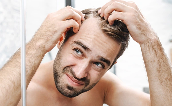 Τριχόπτωση σε άνδρα